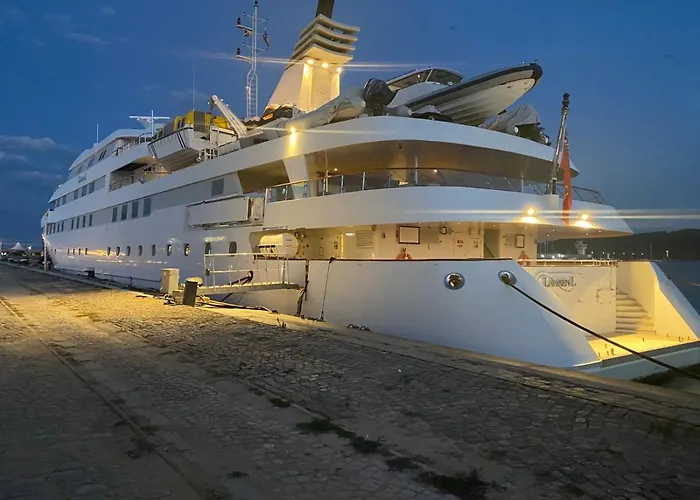 דירה мarelis Luxe Port *