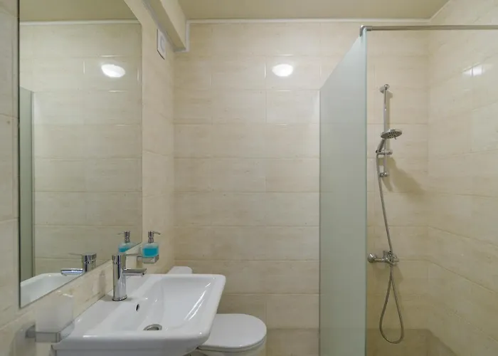 мarelis Luxe Port דירה