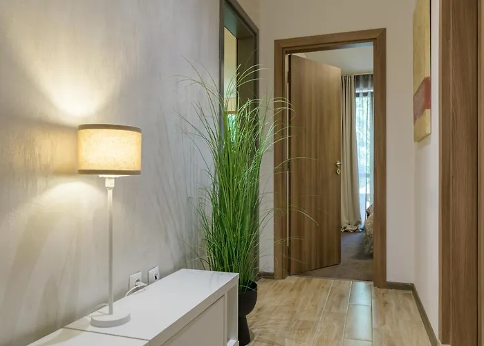 мarelis Luxe Port * וארנה