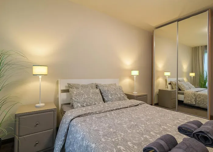 мarelis Luxe Port アパート